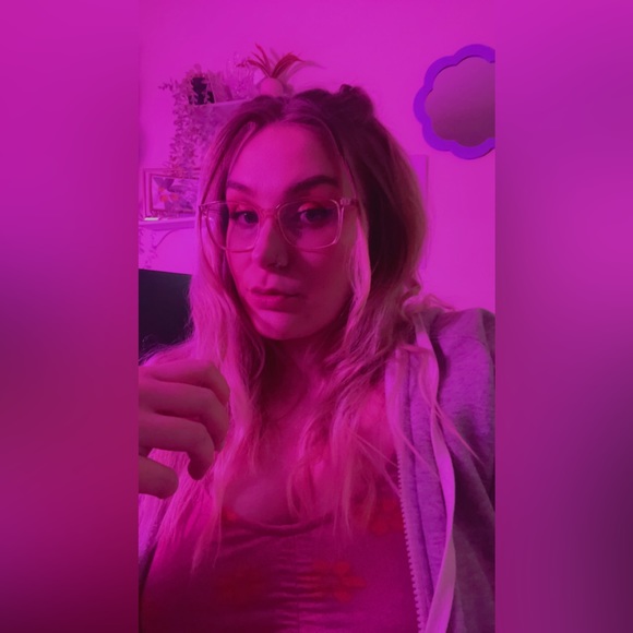 Meet your Posher, Maggie - Picture 4 of 4